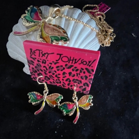 New Betsey Johnson Dragonfly Pendant & Earring Necklace Set, Unused - Picture 3 of 5